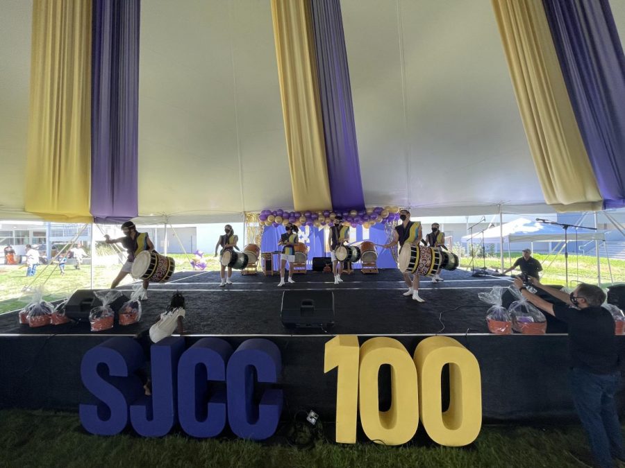 San+Jose+Taiko+Performs+on+Sept.+18+during+the+SJCC+centennial+community+celebration.