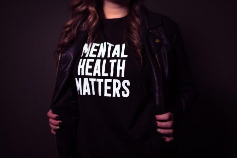In this photo a woman is wearing a shirt that says Mental Health Matters.
San Jose City College offers a Mental Health Clients Association for students to join to talk and advocate about mental health.