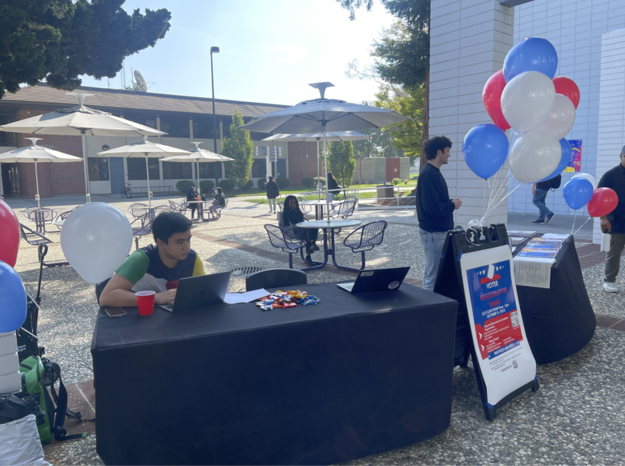 Despite low voter registration numbers, SJCC administrators and ASG hosted an event on Oct. 11 to encourage students to get more civically involved.