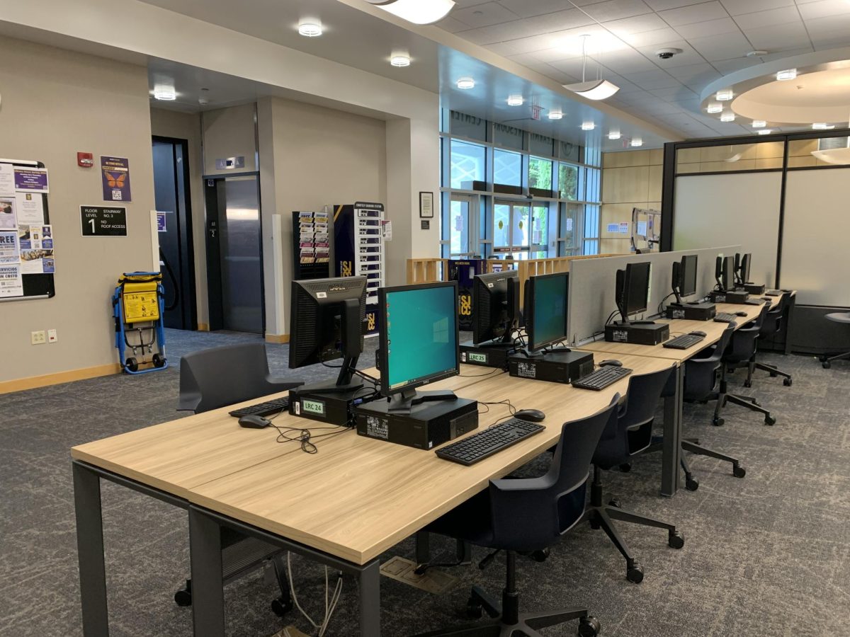 Computers available to students in the Learning Resource Center.